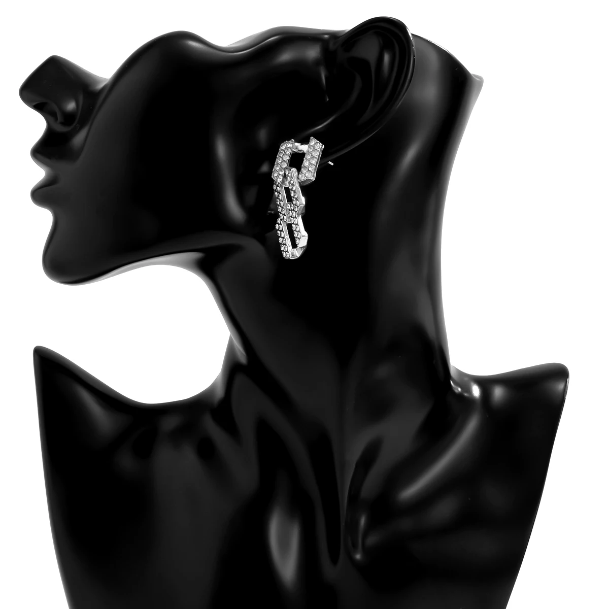 KunJoe 2021 New Hip Hop Cuban Chain Drop Dangle Earrings For Women Iced Out Bling Drop Earrings Fashion Simple Punk jewelry Gift
KunJoe 2021 New Hip Hop Cuban Chain Drop Dangle Earrings For Women Iced Out Bling Drop Earrings Fashion Simple Punk jewelry Gift