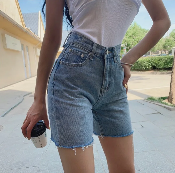High Waist Slim Denim Shorts Bermuda Plus Size Woman New Fashion Tassel Tight Five-point Denim Shorts Washed Sexy Female summer
High Waist Slim Denim Shorts Bermuda Plus Size Woman New Fashion Tassel Tight Five-point Denim Shorts Washed Sexy Female summer