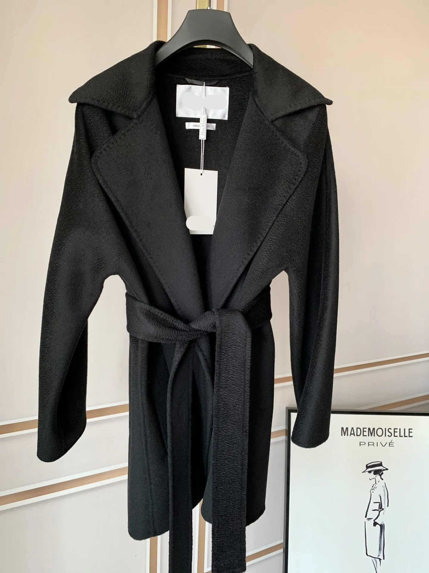 High-end Women Jacket Classic Water Ripple Cashmere Coat Female short Section Autumn Winter Cashmere Coat Fashion Red Jacket
High-end Women Jacket Classic Water Ripple Cashmere Coat Female short Section Autumn Winter Cashmere Coat Fashion Red Jacket