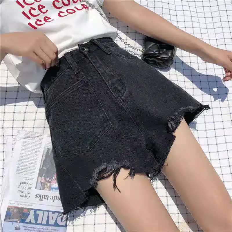 New Summer Women's High Waist Button Hole Jeans Shorts Casual College Style Fashion Loose Wide Leg Jeans Women's Wear
New Summer Women's High Waist Button Hole Jeans Shorts Casual College Style Fashion Loose Wide Leg Jeans Women's Wear