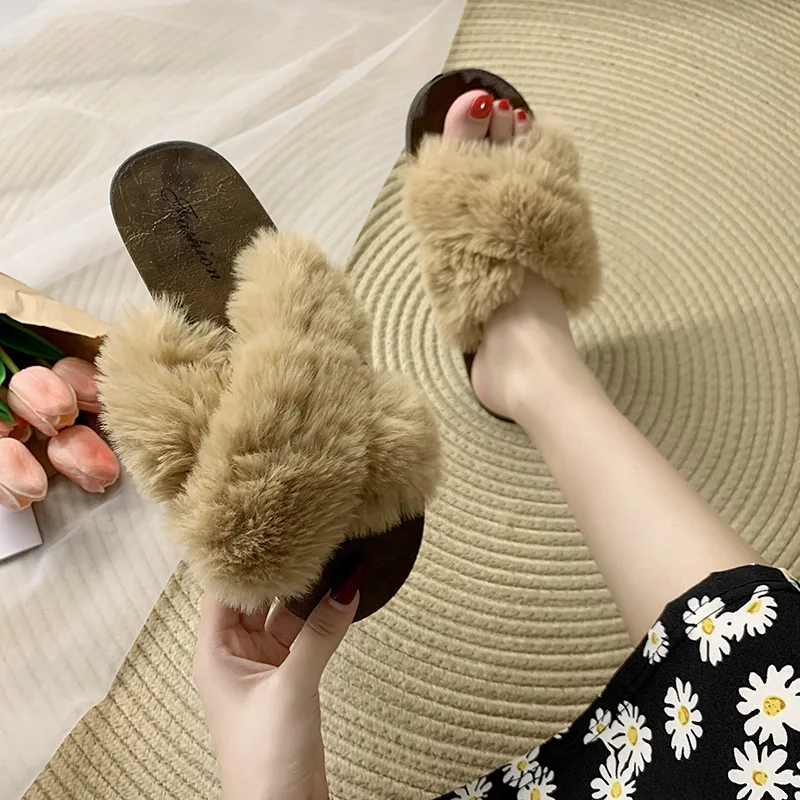 2021 Women Faux Leather House Slippers Fashion Warm Shoes Flat Slip On Black Color Comfortable Home
2021 Women Faux Leather House Slippers Fashion Warm Shoes Flat Slip On Black Color Comfortable Home