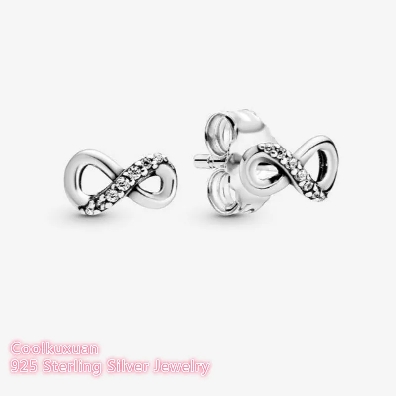 Женские серьги-гвоздики из серебра 925 пробы
Женские серьги-гвоздики из серебра 925 пробы