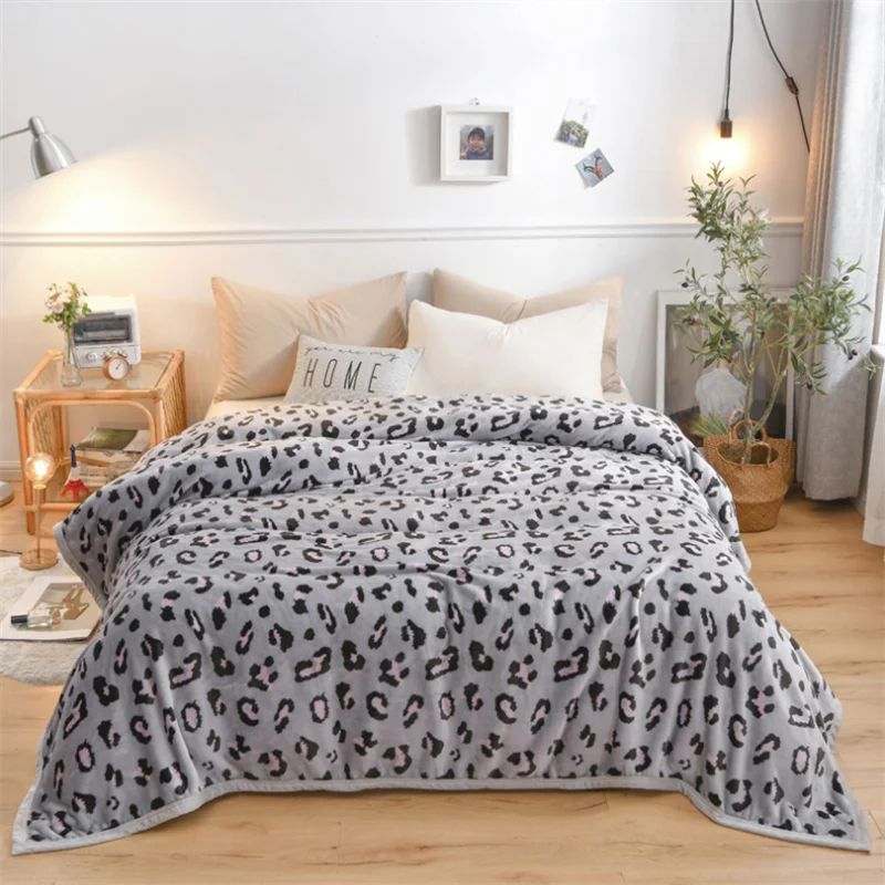 Nordic Style High Quality Cow Stria Leopard Pattern Blanket Home Use Coral Pile Blanket Office Nap Blanket Sofa Cover Blanket
Nordic Style High Quality Cow Stria Leopard Pattern Blanket Home Use Coral Pile Blanket Office Nap Blanket Sofa Cover Blanket