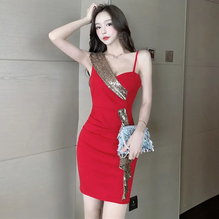 2021 New Korean Women's Sexy Shoulder Strap Ruffled V-neck Slim Hip Bottoming Dress
2021 New Korean Women's Sexy Shoulder Strap Ruffled V-neck Slim Hip Bottoming Dress