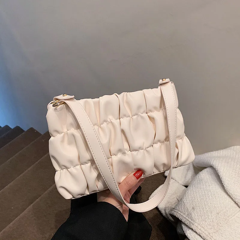 Luxury Designer Handbag Women's Leather Shoulder Female Bags Simple Fashion Underarm Solid Vintage Pleated Flap Bags For Women
Luxury Designer Handbag Women's Leather Shoulder Female Bags Simple Fashion Underarm Solid Vintage Pleated Flap Bags For Women