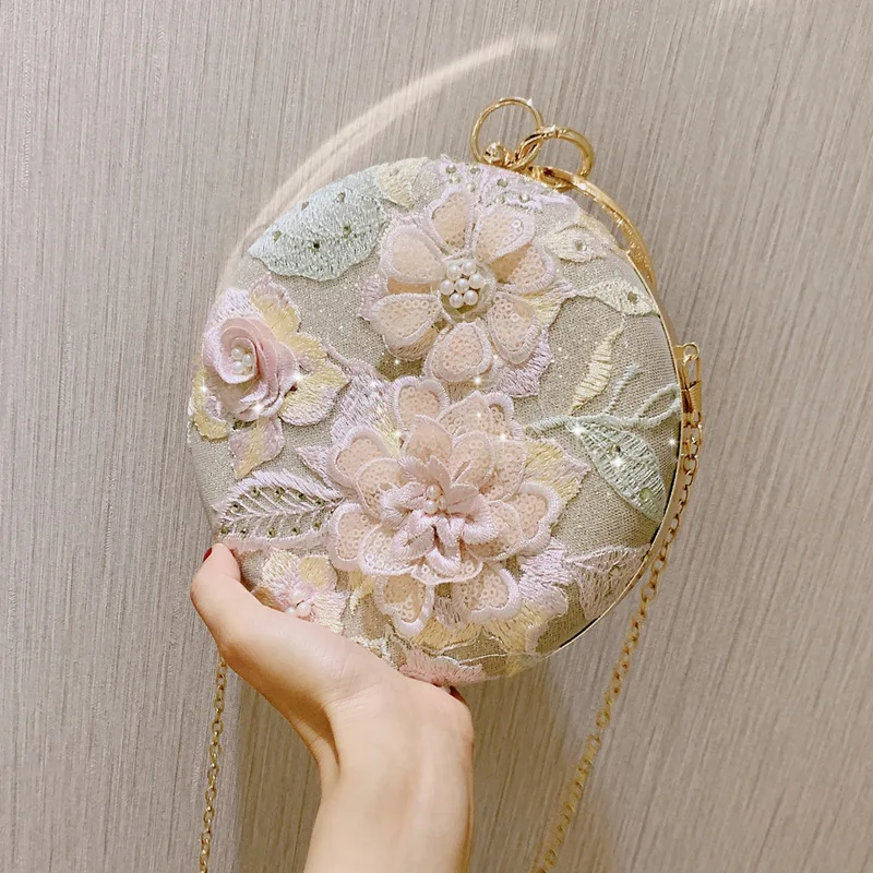 women fashion flower Crossbody evening handbag female 2020 newest round chain dinner bags for party bridal clutch purse
women fashion flower Crossbody evening handbag female 2020 newest round chain dinner bags for party bridal clutch purse