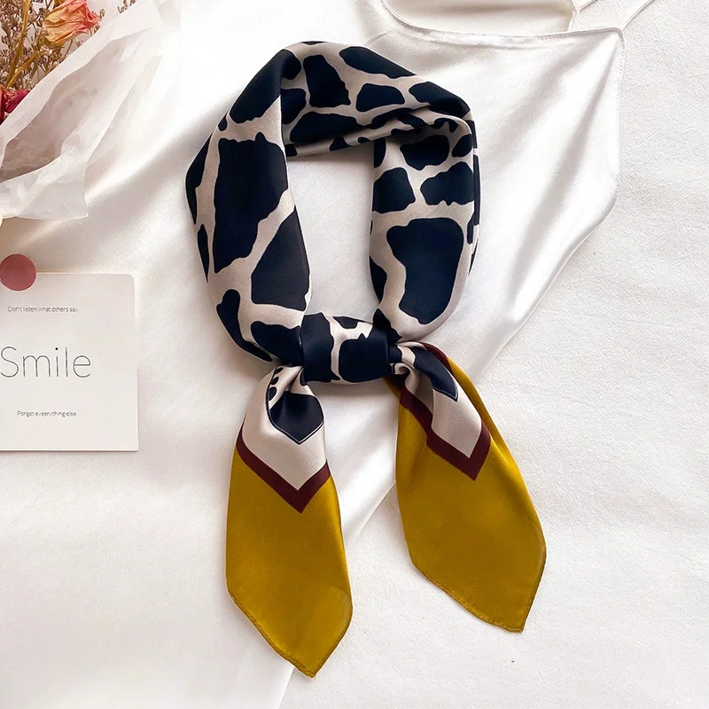 2022 Korean Print Silk Scarves Popular Sunscreen 70X70CM Kerchief Four Seasons Luxury Headcloth Fashion New Square Beach Shawls
2022 Korean Print Silk Scarves Popular Sunscreen 70X70CM Kerchief Four Seasons Luxury Headcloth Fashion New Square Beach Shawls