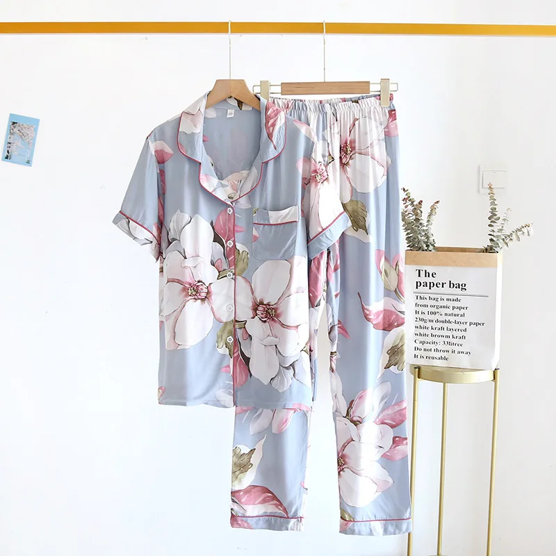 2021 Summer Floral Cotton Satin Pajamas For Women Short Sleeve Trousers Nightwear Set Female Thin Homewear Plus Size Loungewear
2021 Summer Floral Cotton Satin Pajamas For Women Short Sleeve Trousers Nightwear Set Female Thin Homewear Plus Size Loungewear