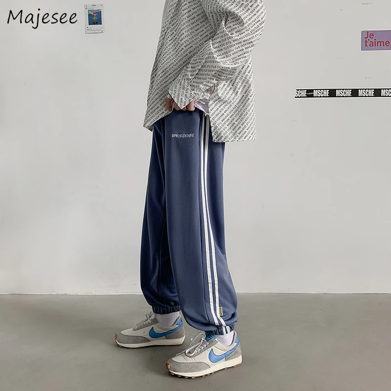Men Sweatpants Plus Velvet Thicker Stripe Patchwork Drawstring Ankle-length Bundle Feet Winter Warm All-match Bodybuilding Chic
Men Sweatpants Plus Velvet Thicker Stripe Patchwork Drawstring Ankle-length Bundle Feet Winter Warm All-match Bodybuilding Chic