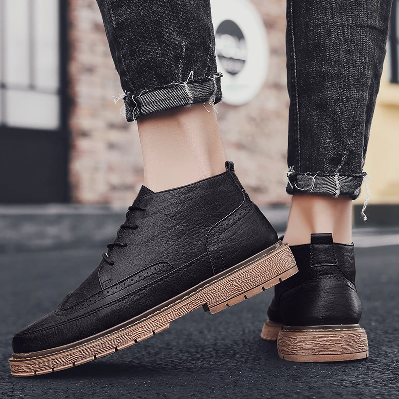 Men's Shoes
Men's Shoes