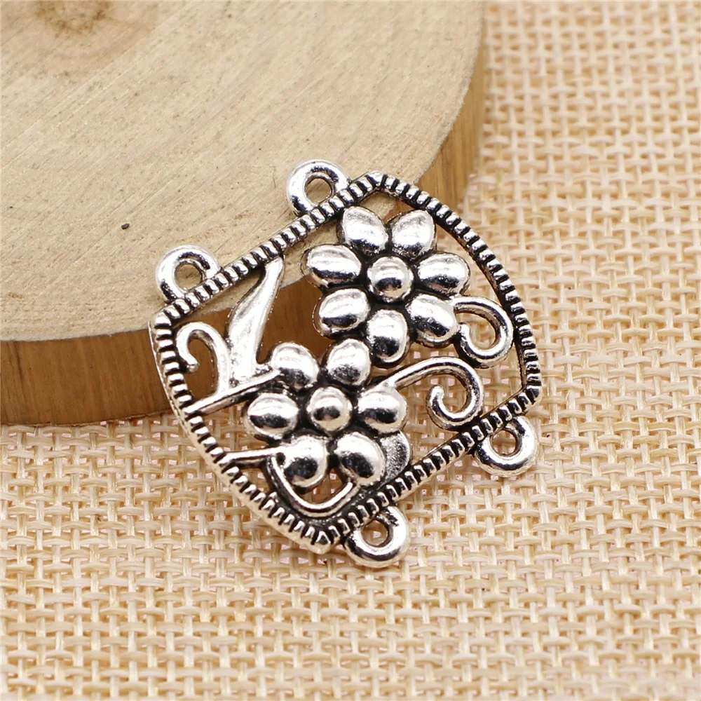 3pcs 28x29mm Charms Connector Tibetan Silver Color 4-Hole Body Chain Connector DIY Necklace Accessoreis
3pcs 28x29mm Charms Connector Tibetan Silver Color 4-Hole Body Chain Connector DIY Necklace Accessoreis