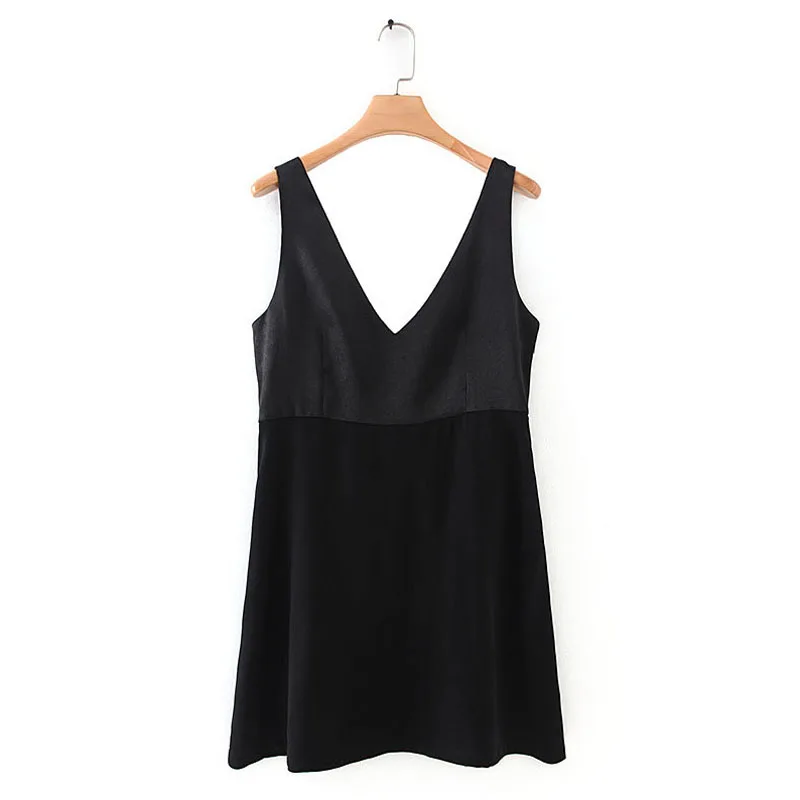 EAYUCU Backless Bow Sexy V Neck Black Women Dress 2020 Summer Tank Sleeveless Female Mini A-Line Dresses Party Dress Robe D443
EAYUCU Backless Bow Sexy V Neck Black Women Dress 2020 Summer Tank Sleeveless Female Mini A-Line Dresses Party Dress Robe D443