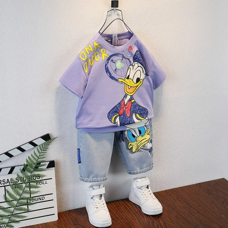 Костюмы для мальчиков «Дональд Дак» Disney, красивая детская одежда в западном стиле с коротким рукавом, модная одежда в Корейском стиле, лето-...
Костюмы для мальчиков «Дональд Дак» Disney, красивая детская одежда в западном стиле с коротким рукавом, модная одежда в Корейском стиле, лето-...