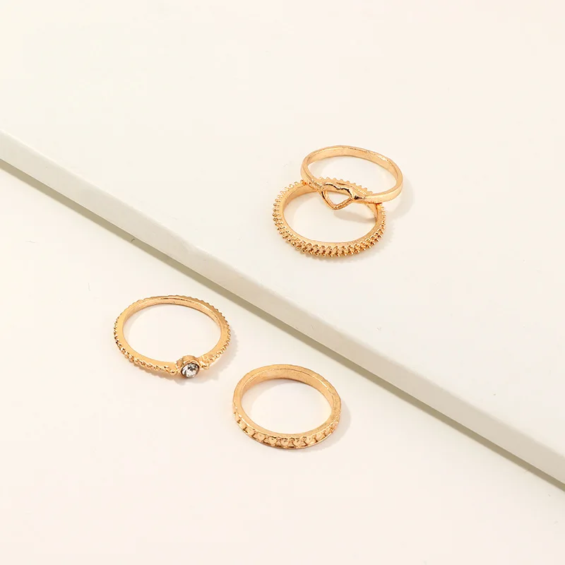 4 Pcs Set Simple Fashion Women Alloy Rings Set Hollow Heart Rhinestone Decoration Casual Party Plated Ring Jewelry
4 Pcs Set Simple Fashion Women Alloy Rings Set Hollow Heart Rhinestone Decoration Casual Party Plated Ring Jewelry