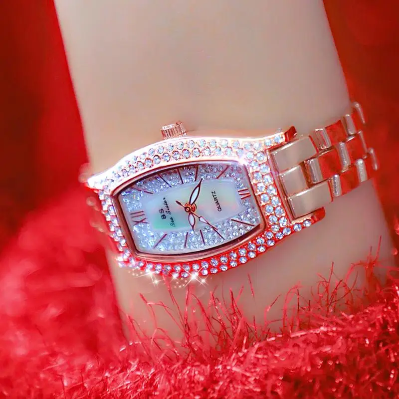 2021 New Diamond Watch Women Classic Quartz Top Brand Luxury White Ceramica Mens Womens Wrist Watches Diamonds Number Dial Clock
2021 New Diamond Watch Women Classic Quartz Top Brand Luxury White Ceramica Mens Womens Wrist Watches Diamonds Number Dial Clock