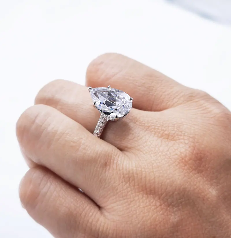 COLORFISH 925 Sterling Silver Pear cut 15*10mm Cubic Zirconia 5 Carat Engagement Ring 
COLORFISH 925 Sterling Silver Pear cut 15*10mm Cubic Zirconia 5 Carat Engagement Ring