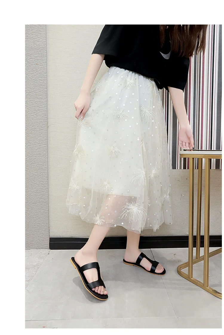 Slippers Female Summer Clothes Female Students All-match Sandals Non-slip Flat Beach Shoes Fashionable and Comfortable New Hot
Slippers Female Summer Clothes Female Students All-match Sandals Non-slip Flat Beach Shoes Fashionable and Comfortable New Hot