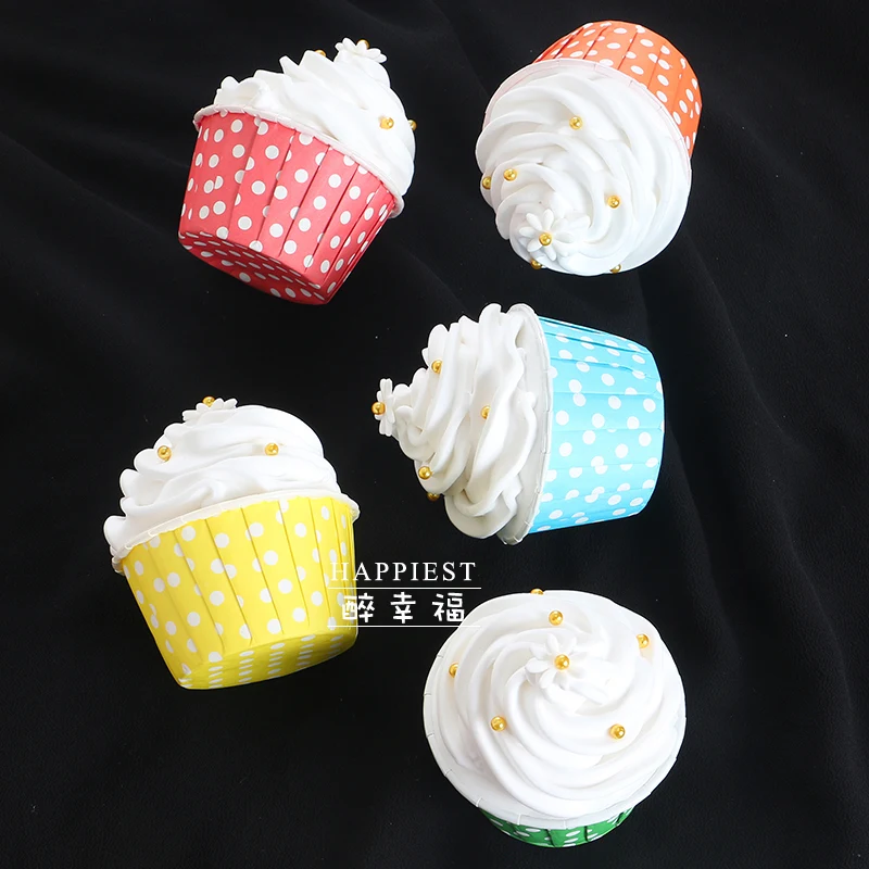 6pcs Golden simulation cream cake Dessert table model Wedding table Photography props Gourmet
6pcs Golden simulation cream cake Dessert table model Wedding table Photography props Gourmet
