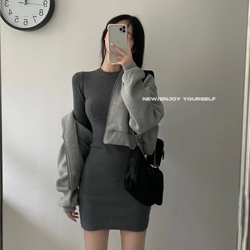 Women's Tight Gray Dress Autumn New Retro Chic Hot Girl Slim Fit Slimming Long Sleeves Sheath Short Skirt
Women's Tight Gray Dress Autumn New Retro Chic Hot Girl Slim Fit Slimming Long Sleeves Sheath Short Skirt