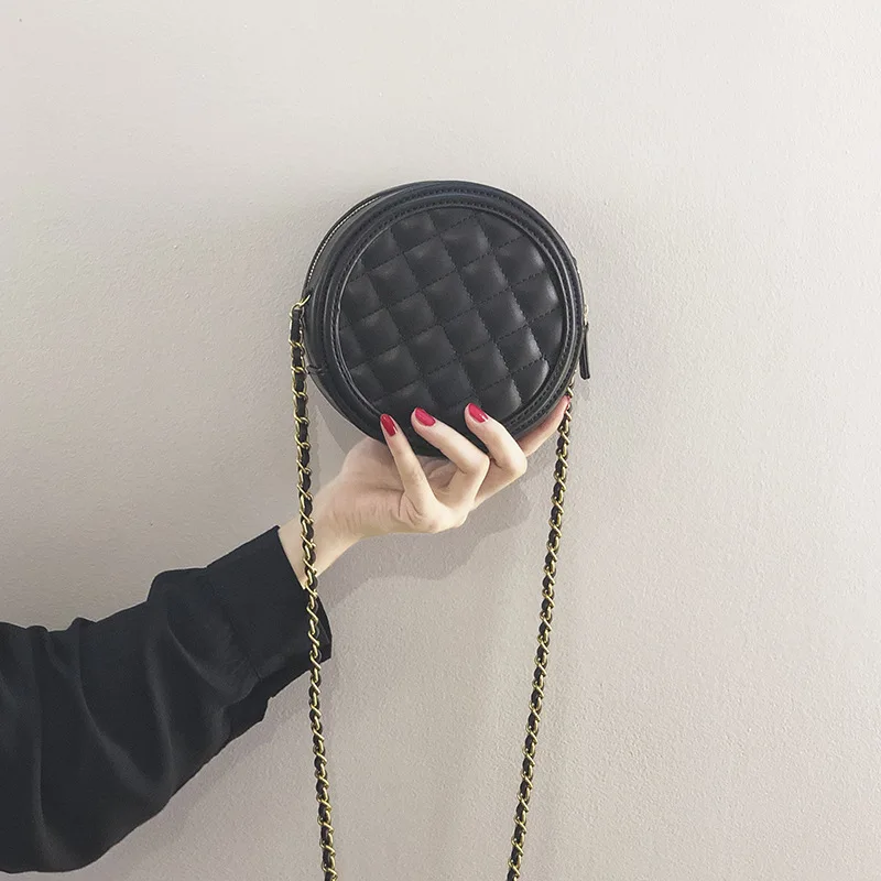 Korean Style Shoulder Bag Funny Rhomboid Women Small Round Bag Black White Chain Messenger Bag Fashion Versatile Female Handbag
Korean Style Shoulder Bag Funny Rhomboid Women Small Round Bag Black White Chain Messenger Bag Fashion Versatile Female Handbag