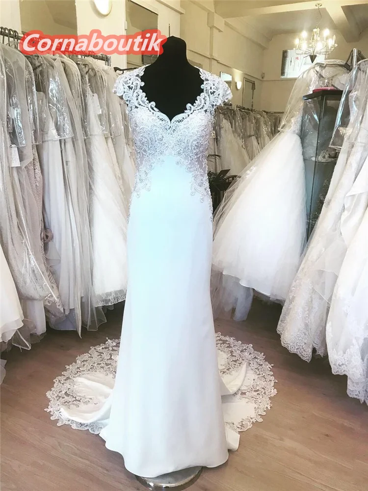Sheath Crepe Wedding Dress COR-026 Low Illusion See Through Back Beaded Neckline Floral Lace Appliques Vestido De Casamento
Sheath Crepe Wedding Dress COR-026 Low Illusion See Through Back Beaded Neckline Floral Lace Appliques Vestido De Casamento