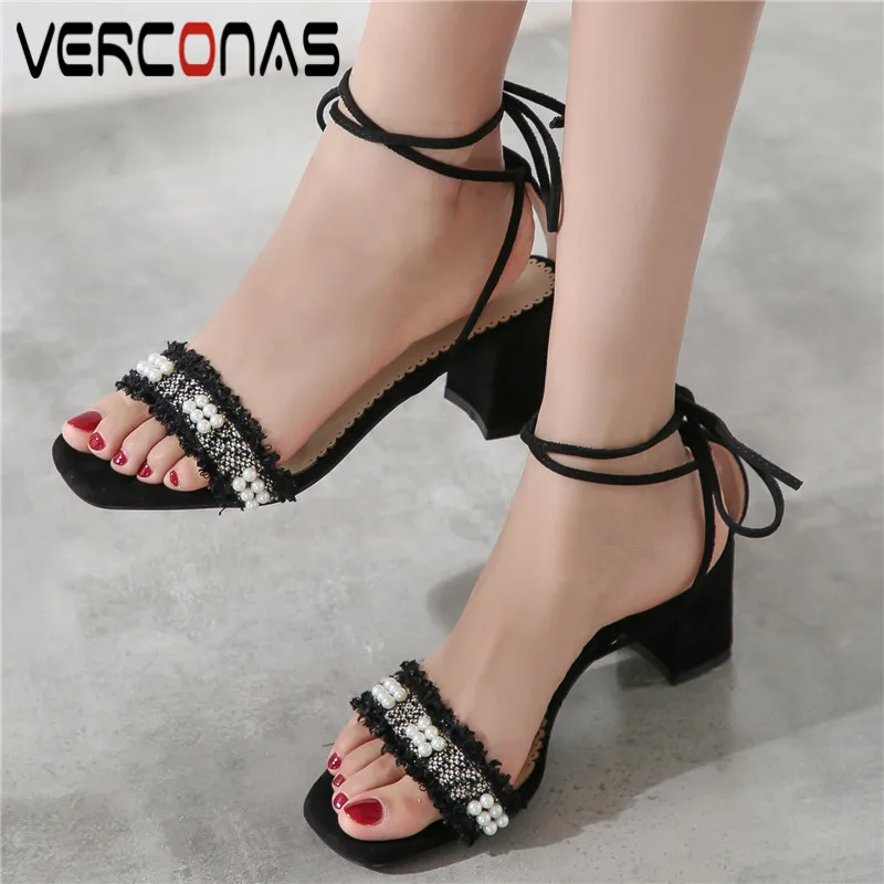 VERCONAS женские ботинки на толстом каблуке с жемчужной повязкой милое Новое поступление на шнуровке в классическом стиле сандалии на толстом ...
VERCONAS женские ботинки на толстом каблуке с жемчужной повязкой милое Новое поступление на шнуровке в классическом стиле сандалии на толстом ...