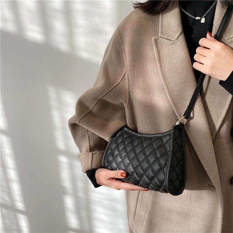 New Designer Quilted Leather Crossbody Bag Luxury Ladies Handbag Shoulder Messenger Bag Women Handbag Purse Satchels 2021
New Designer Quilted Leather Crossbody Bag Luxury Ladies Handbag Shoulder Messenger Bag Women Handbag Purse Satchels 2021