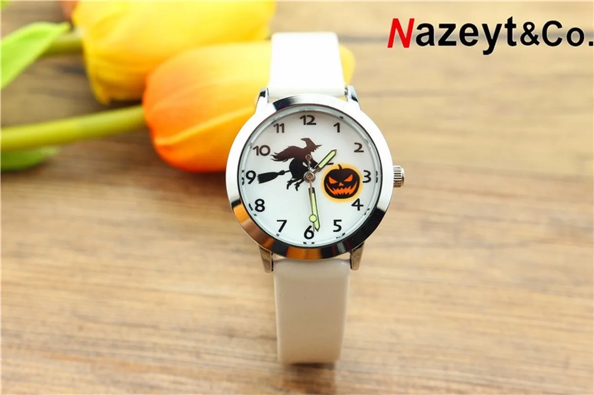 The new private luminous pointer witch pumpkin Halloween children gifts table quartz watch
The new private luminous pointer witch pumpkin Halloween children gifts table quartz watch