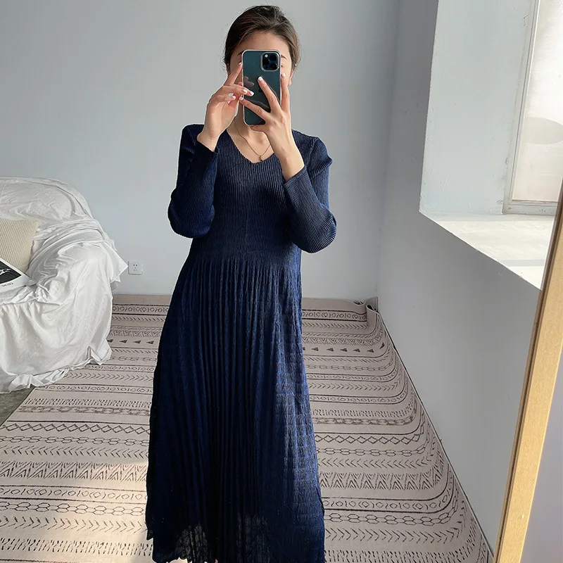 TVVOVVIN Pleated V-neck Large Size Dress 2021 Spring New High Waist Solid Color Medium Length All-match Dress 0KZS
TVVOVVIN Pleated V-neck Large Size Dress 2021 Spring New High Waist Solid Color Medium Length All-match Dress 0KZS