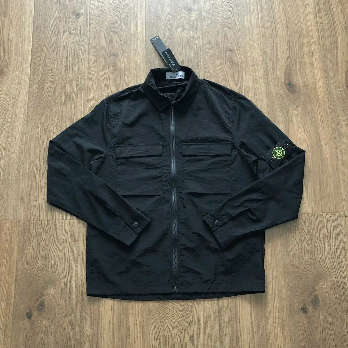 2021 European and American wind men and women leisure jacket jacket fashion pocket tooling contracted new autumn
2021 European and American wind men and women leisure jacket jacket fashion pocket tooling contracted new autumn