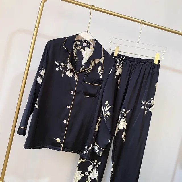 Black 2020 Stylish Women Pajama Set Silk Satin Sleepwear Spring Summer Long Sleeve Pants Two-piece Suit Home Wear Pyjama Femme
Black 2020 Stylish Women Pajama Set Silk Satin Sleepwear Spring Summer Long Sleeve Pants Two-piece Suit Home Wear Pyjama Femme