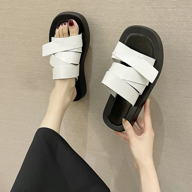 Slippers Casual Cross-Tied Women's Shoes With Platform Pantofle Shale Female Beach Low Slides Luxury 2021 Flat Sabot Rome Basic
Slippers Casual Cross-Tied Women's Shoes With Platform Pantofle Shale Female Beach Low Slides Luxury 2021 Flat Sabot Rome Basic