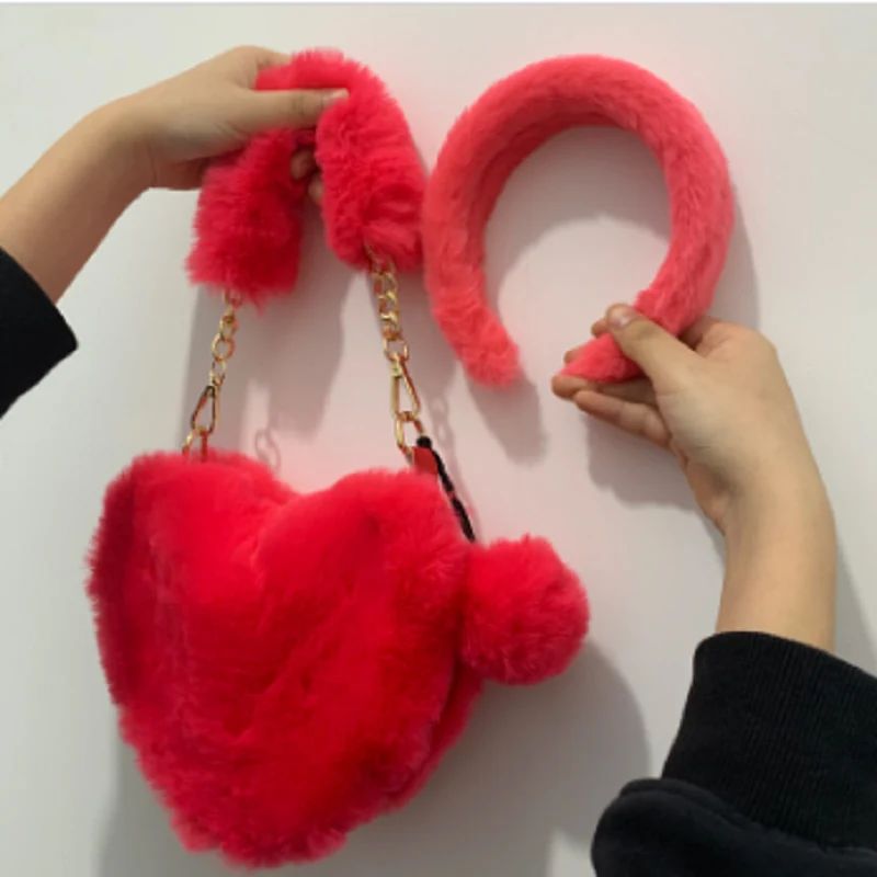 Ladies Solid Color Chain Handbags Cute Heart Shape Small Mini Purse Women Fluffy Fur Love Shoulder Messenger Bag With Headbands
Ladies Solid Color Chain Handbags Cute Heart Shape Small Mini Purse Women Fluffy Fur Love Shoulder Messenger Bag With Headbands