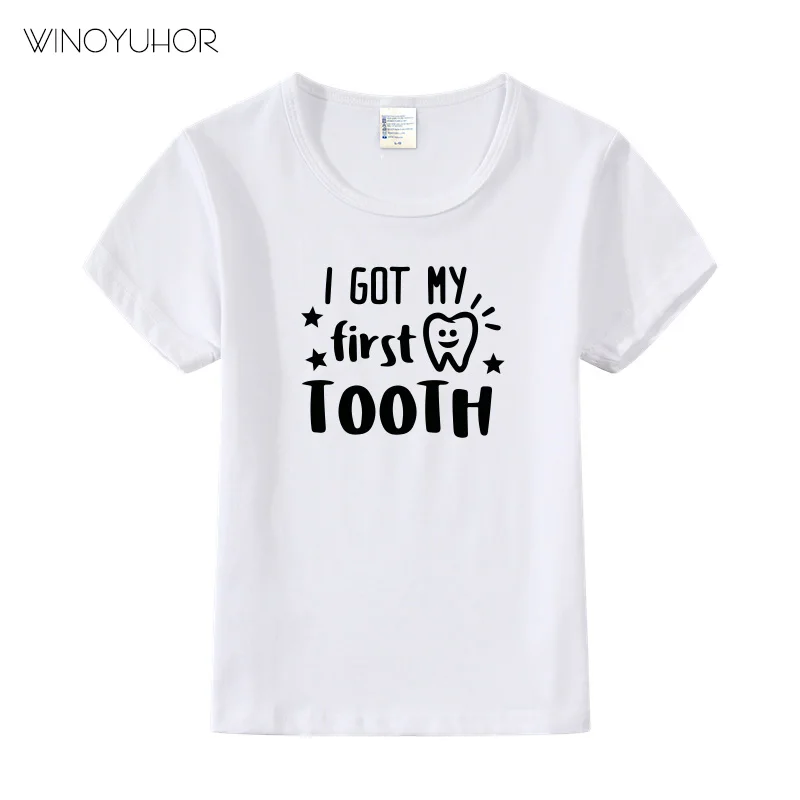 Футболка детская с забавным принтом «I Got My First Tooth», новинка 2021, летняя футболка с коротким рукавом, хлопковые повседневные топы с круглым выр...
Футболка детская с забавным принтом «I Got My First Tooth», новинка 2021, летняя футболка с коротким рукавом, хлопковые повседневные топы с круглым выр...