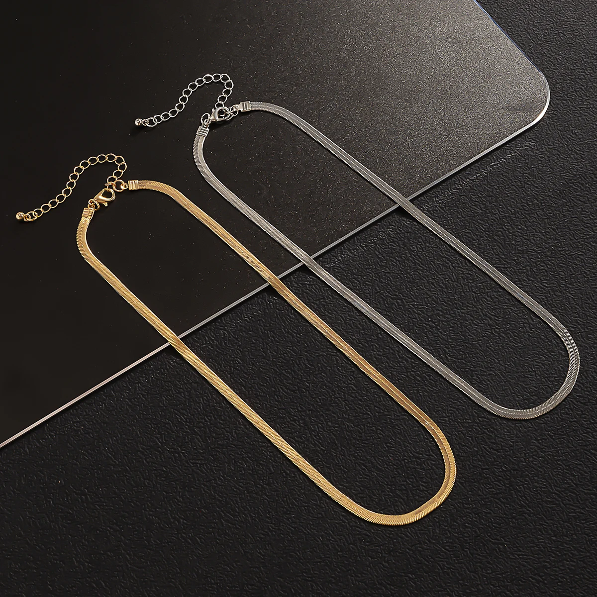 PuRui 2021 Gold Sliver Color Necklace for Men Women Snake Chain Choker Lobster Clasp Collares Necklace Goth Jewelry Collar Gift
PuRui 2021 Gold Sliver Color Necklace for Men Women Snake Chain Choker Lobster Clasp Collares Necklace Goth Jewelry Collar Gift