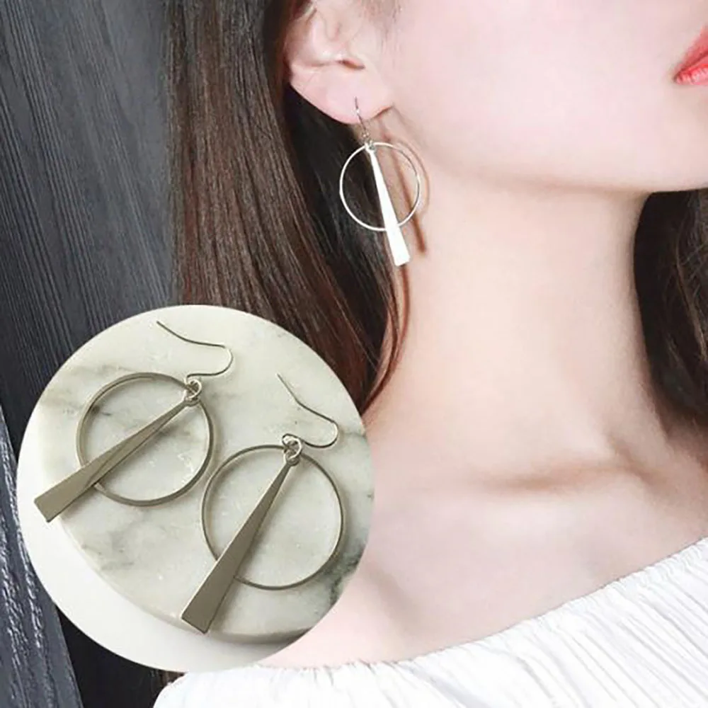 New 2021 Korean Earrings Jewelry Temperament Simple Retro Long Circle Ear Line Geometric Earrings For Women Statement Earrings 
New 2021 Korean Earrings Jewelry Temperament Simple Retro Long Circle Ear Line Geometric Earrings For Women Statement Earrings
