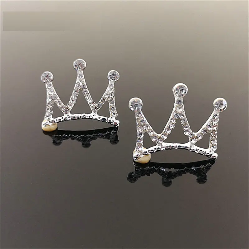 2PCS Fashion Chic Silver Crystal Rhinestone Crown Button For Wedding Invitation Rhinestone Button For Decorate Craft Accessories 
2PCS Fashion Chic Silver Crystal Rhinestone Crown Button For Wedding Invitation Rhinestone Button For Decorate Craft Accessories