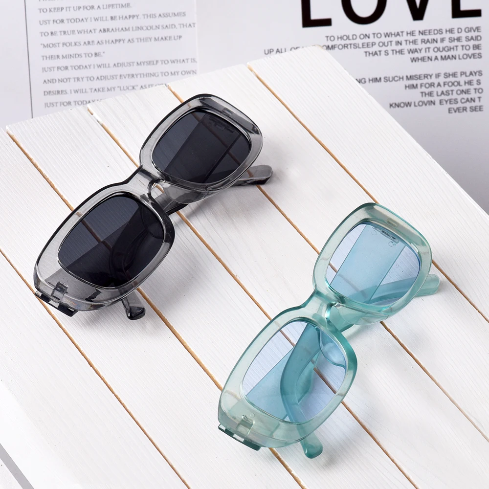 20Pcs Square Sunglasses Luxury Brand Travel Small Rectangle Sunglasses Men And Women Retro Glasses
20Pcs Square Sunglasses Luxury Brand Travel Small Rectangle Sunglasses Men And Women Retro Glasses