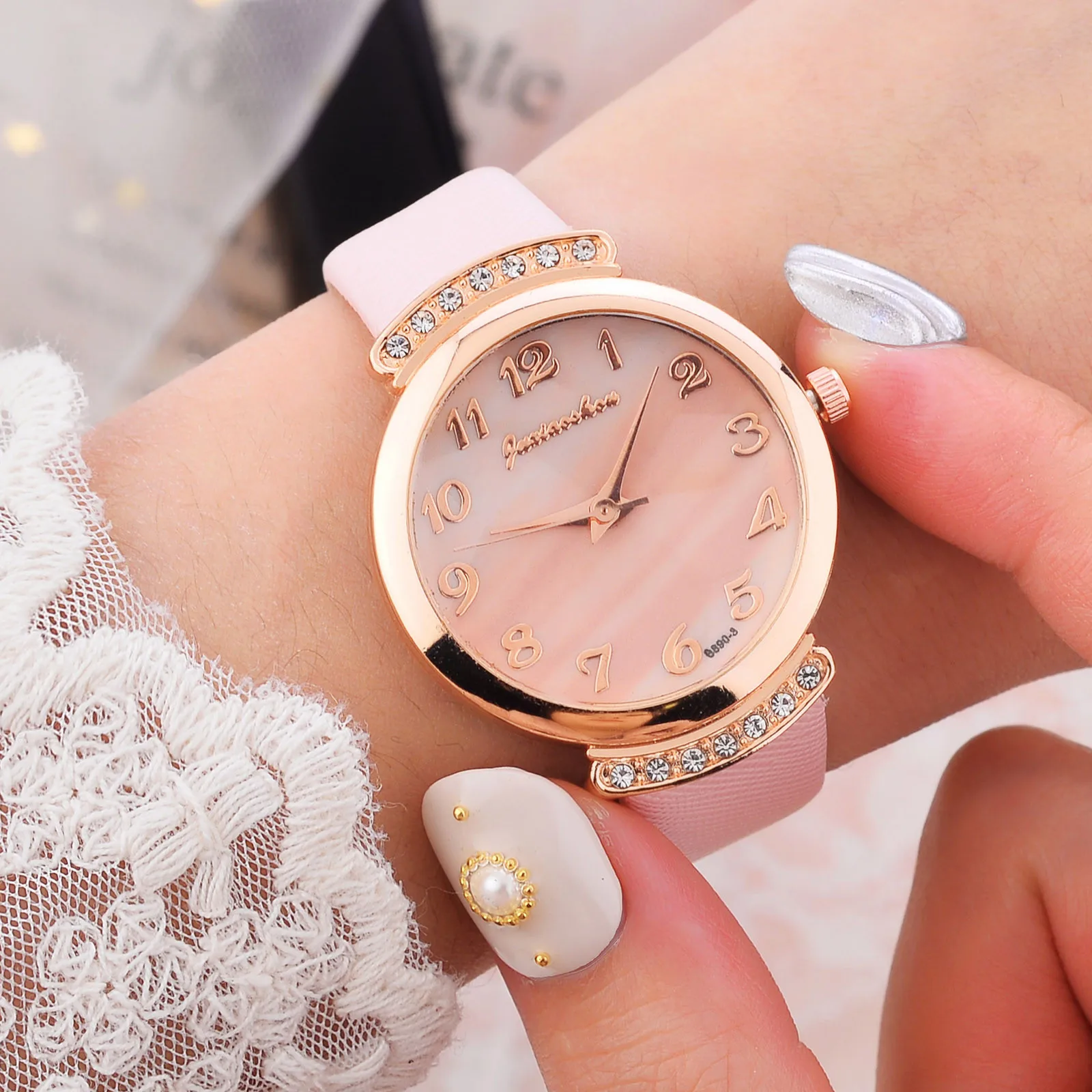 Ladies Watches Women Clocks Watch Leather Band Strap Casual Rose Gold Round Dial Wristwatch Fashion Часы Наручные Женский Montre
Ladies Watches Women Clocks Watch Leather Band Strap Casual Rose Gold Round Dial Wristwatch Fashion Часы Наручные Женский Montre