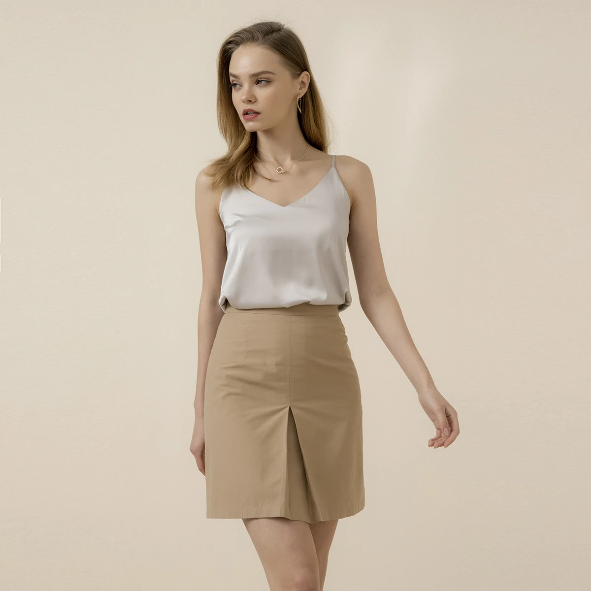 Fashion all-match skirt 2021 summer new khaki a-line skirt waist was thinner short skirt female 
Fashion all-match skirt 2021 summer new khaki a-line skirt waist was thinner short skirt female