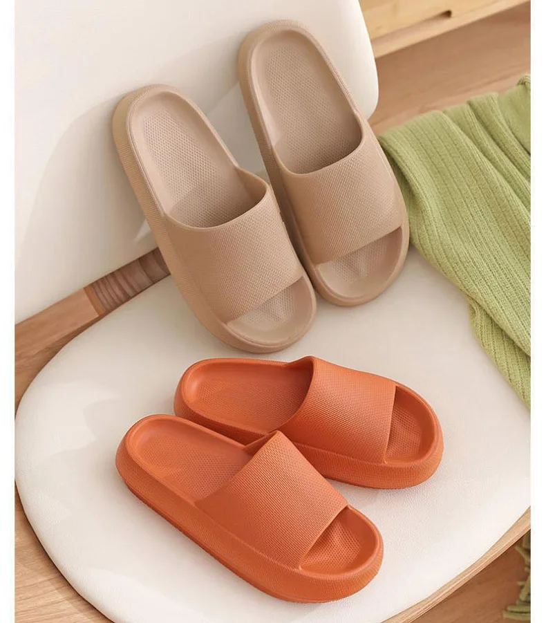 2021 Summer Personality Deodorant Fashions Comfortable Soft Thick Bottom Casual Home Slippers Men's Non-slip Slippers
2021 Summer Personality Deodorant Fashions Comfortable Soft Thick Bottom Casual Home Slippers Men's Non-slip Slippers