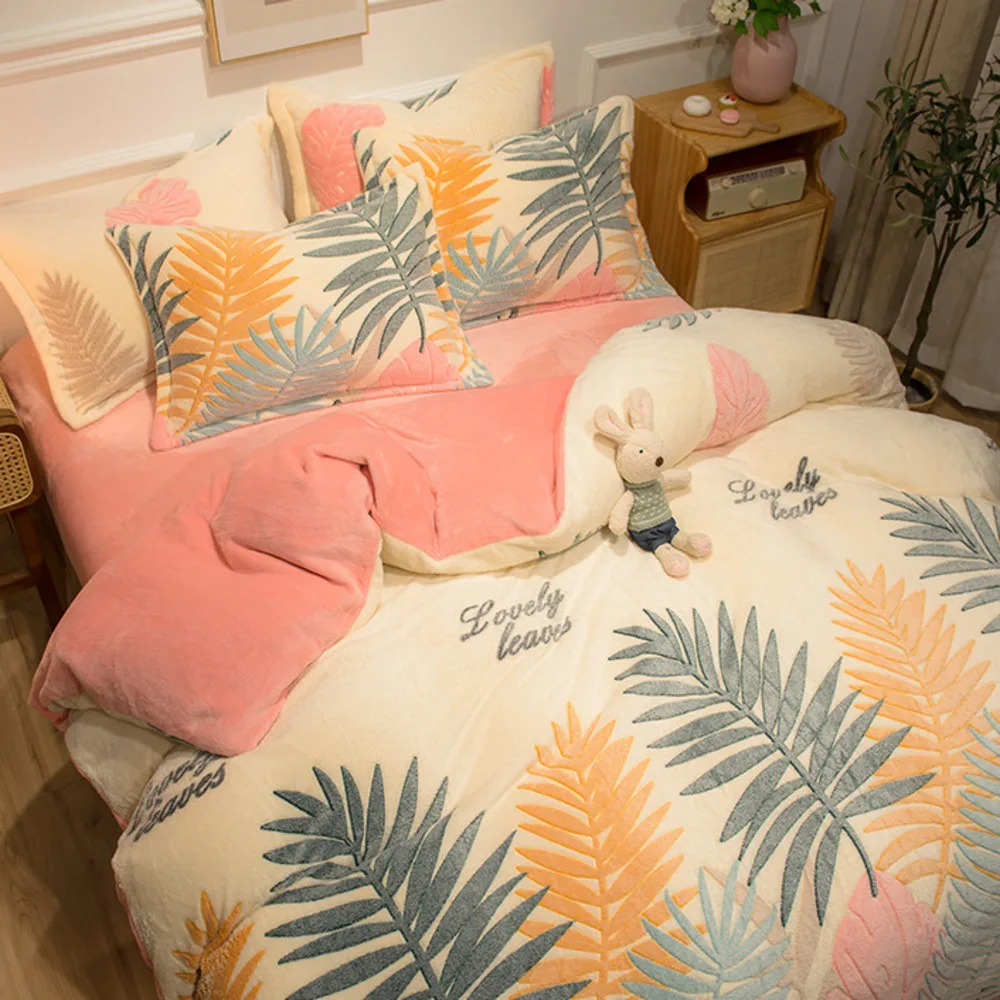 winter new snowflake velvet four piece set thickened warm double side bed sheet quilt duvet cover queen bedding Hot Sale
winter new snowflake velvet four piece set thickened warm double side bed sheet quilt duvet cover queen bedding Hot Sale