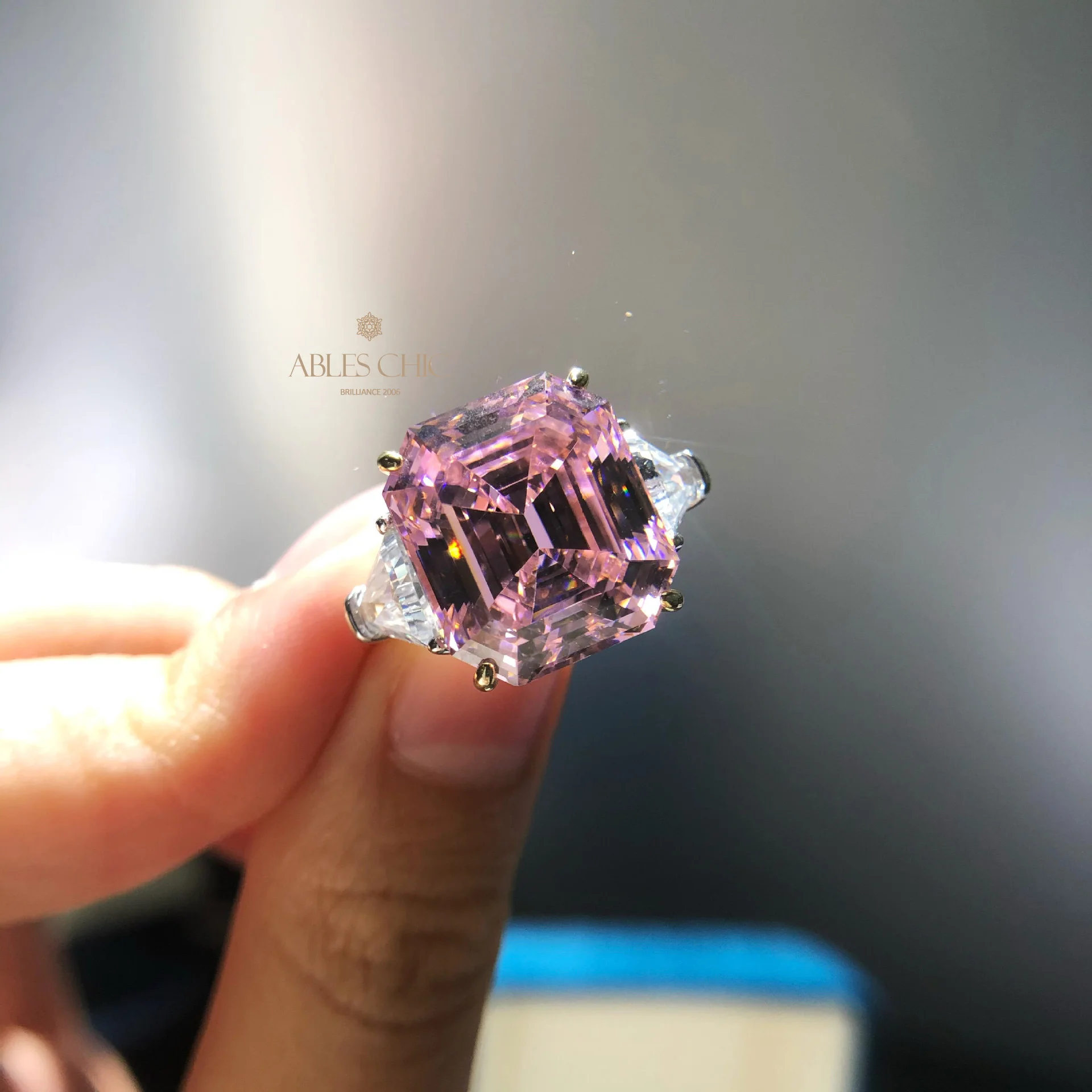 Authentic 925 Silver Solitaire Radiant Lab Yellow Fluorite Wedding Ring Big Stone Morganite 5A Zircon Bridal Ring S2R1S2R0311
Authentic 925 Silver Solitaire Radiant Lab Yellow Fluorite Wedding Ring Big Stone Morganite 5A Zircon Bridal Ring S2R1S2R0311
