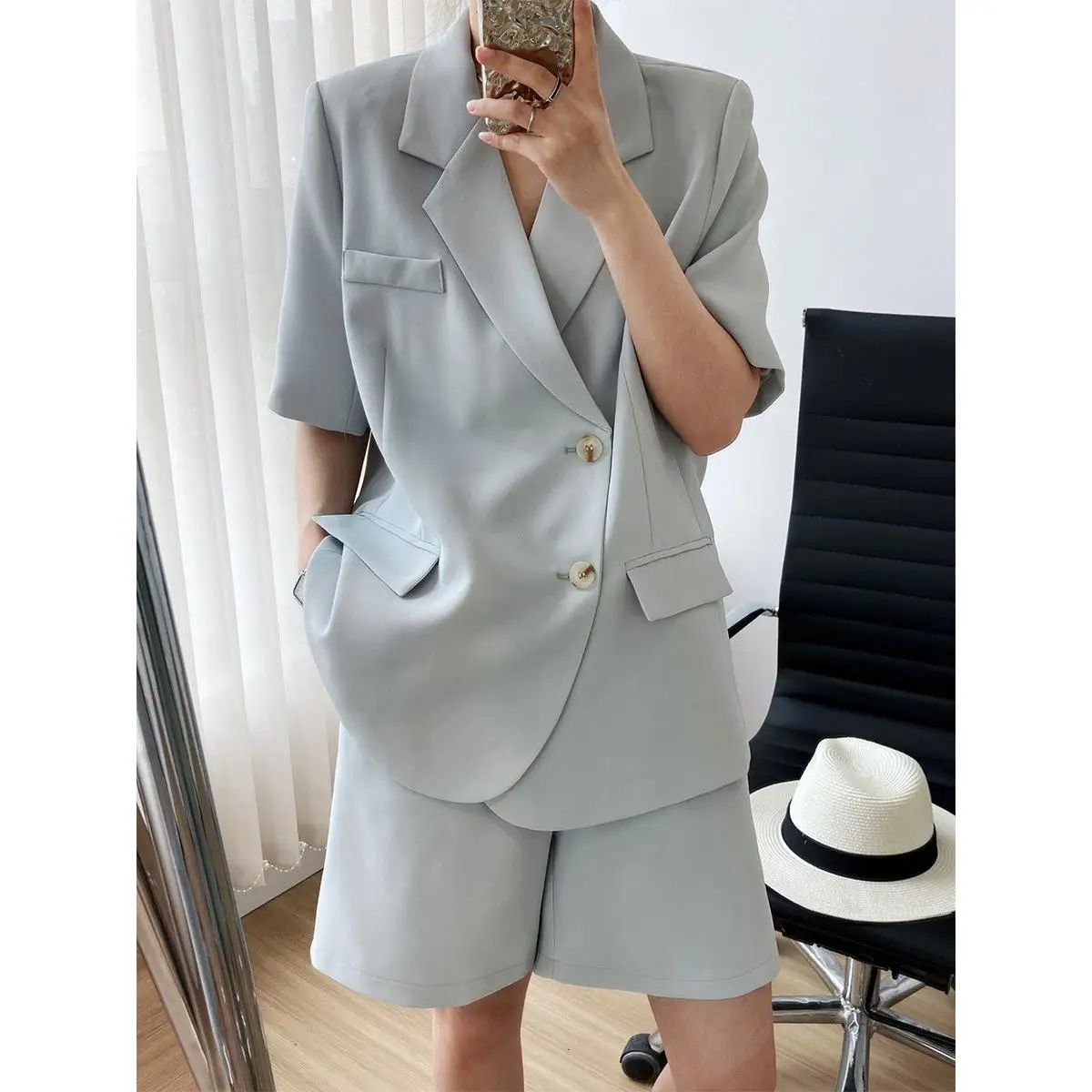 Bule Womens Blazer Jacket Long Sleeve Double Breasted Jacket Coat Office Lady Blazer Suits Female Sets Vintage
Bule Womens Blazer Jacket Long Sleeve Double Breasted Jacket Coat Office Lady Blazer Suits Female Sets Vintage