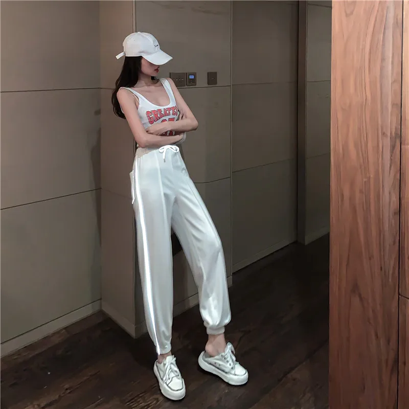2021 Early Spring New Korean Style Loose White Casual Jogger Pants High Top Sports Harem Trousers Women's Fashion Ins
2021 Early Spring New Korean Style Loose White Casual Jogger Pants High Top Sports Harem Trousers Women's Fashion Ins
