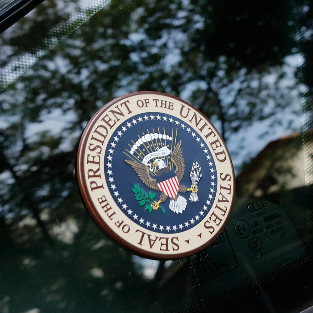 U.S. President Emblem Badge Car Sticker 3D Metal Automobile Fuel Tank Trunk Exterior Decor Tailgate Auto Motorcycle Accessories
U.S. President Emblem Badge Car Sticker 3D Metal Automobile Fuel Tank Trunk Exterior Decor Tailgate Auto Motorcycle Accessories