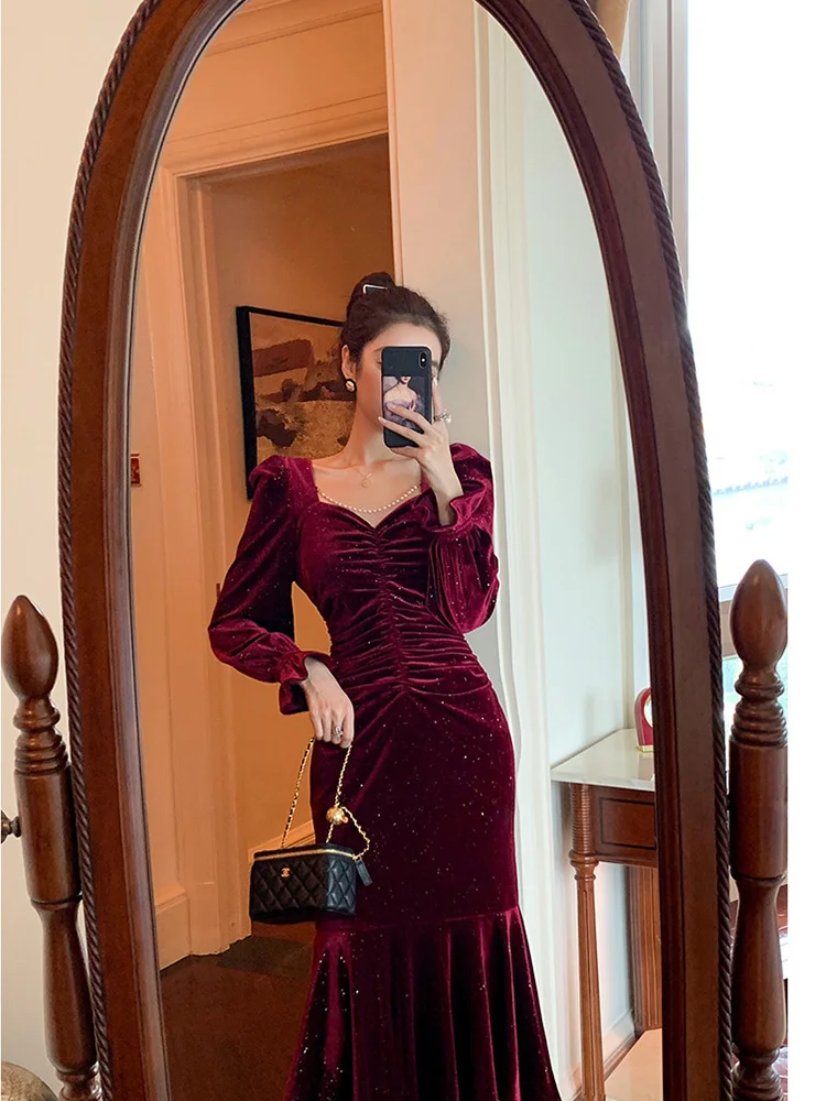 Vintage Sweetheart Collar Puff Sleeve Evening Dress Slim A Line Wine Red Velvet Women Prom Dress Homecoming Party Gown 
Vintage Sweetheart Collar Puff Sleeve Evening Dress Slim A Line Wine Red Velvet Women Prom Dress Homecoming Party Gown