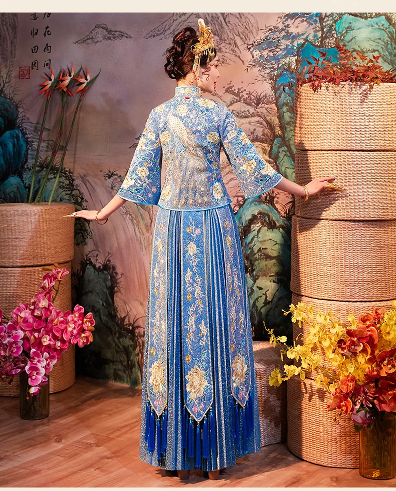 High Quality Embroidery Wedding Dress Chinese Style Marriage Set Exquisite Cheongsam Overseas Chinese Bride Costume Lady Gift
High Quality Embroidery Wedding Dress Chinese Style Marriage Set Exquisite Cheongsam Overseas Chinese Bride Costume Lady Gift