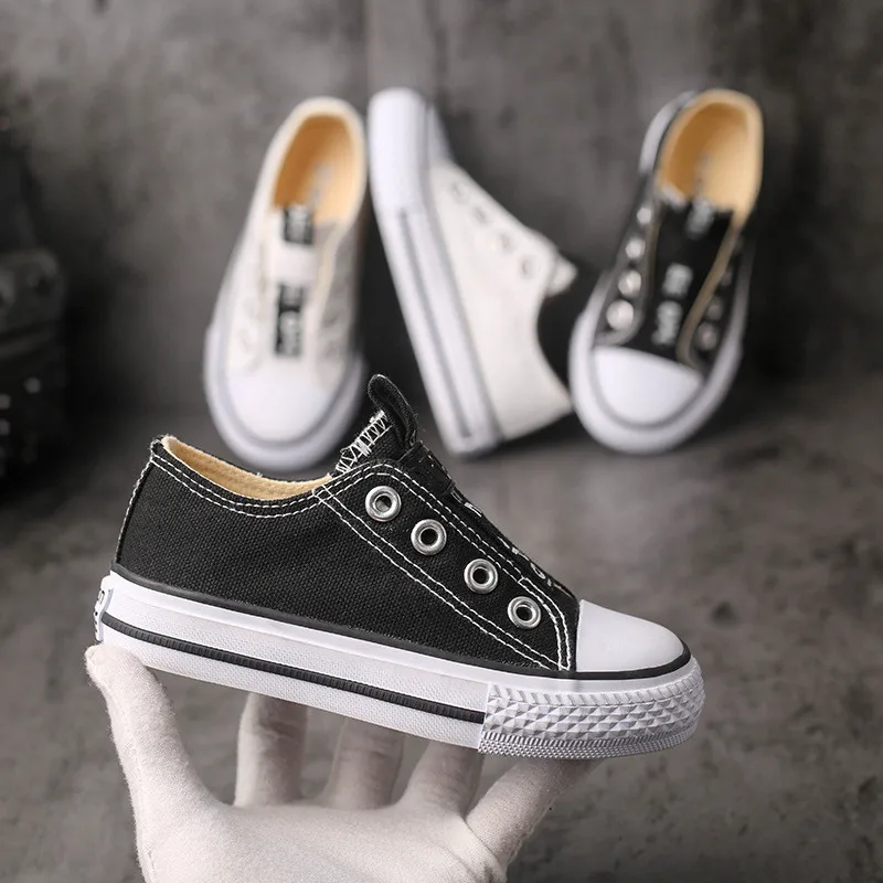 Children's Canvas Shoes, Boys and Girls, All-match Cloth Shoes, Low-cut Korean Casual Shoes, Student Shoes, One-step Baby Shoes
Children's Canvas Shoes, Boys and Girls, All-match Cloth Shoes, Low-cut Korean Casual Shoes, Student Shoes, One-step Baby Shoes