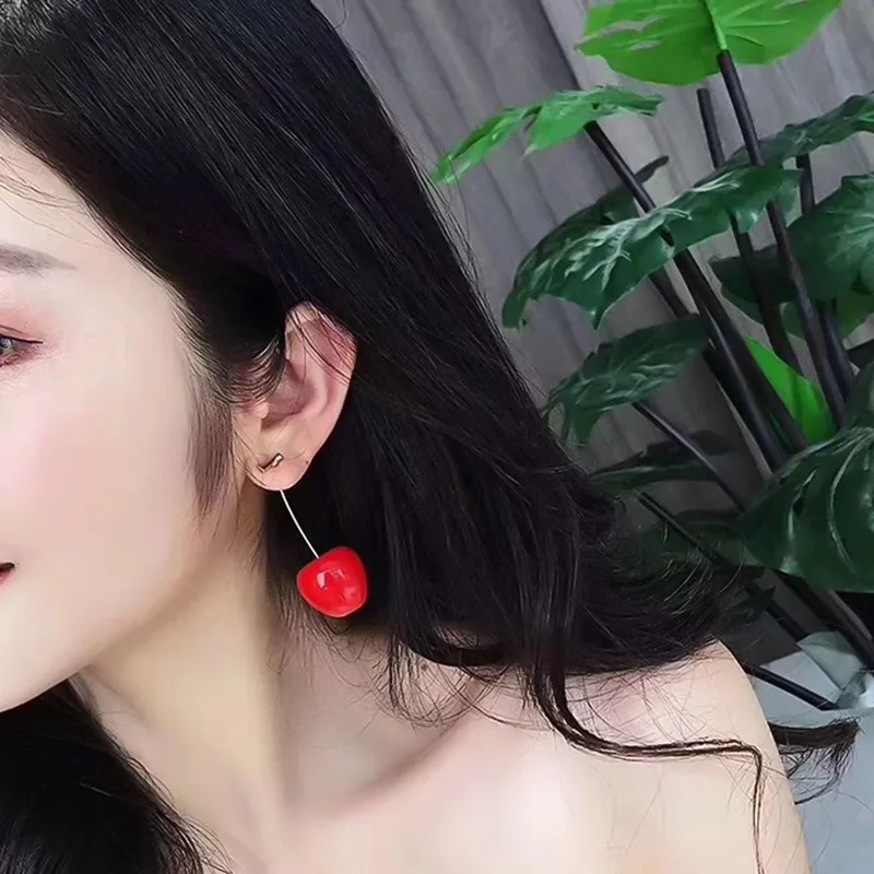 New Fashion Red Cherry Fruit Simple Earrings For Women Tassel Dangle Earrings Sweet Long Pendant Girl Gift Korea Jewelry 5*2.2cm
New Fashion Red Cherry Fruit Simple Earrings For Women Tassel Dangle Earrings Sweet Long Pendant Girl Gift Korea Jewelry 5*2.2cm